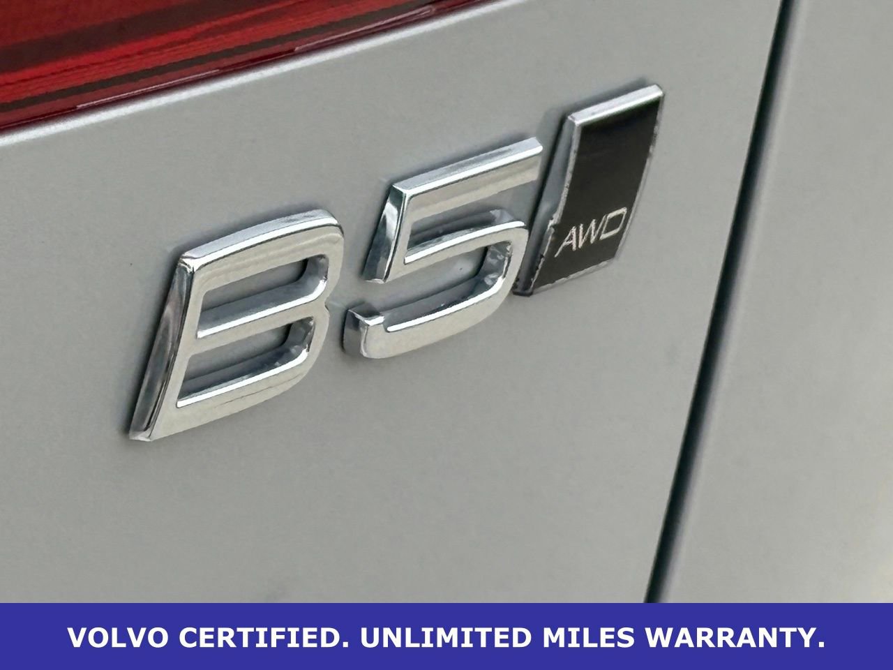 Certified 2025 Volvo XC60 B5 Core AWD/4WD image 10
