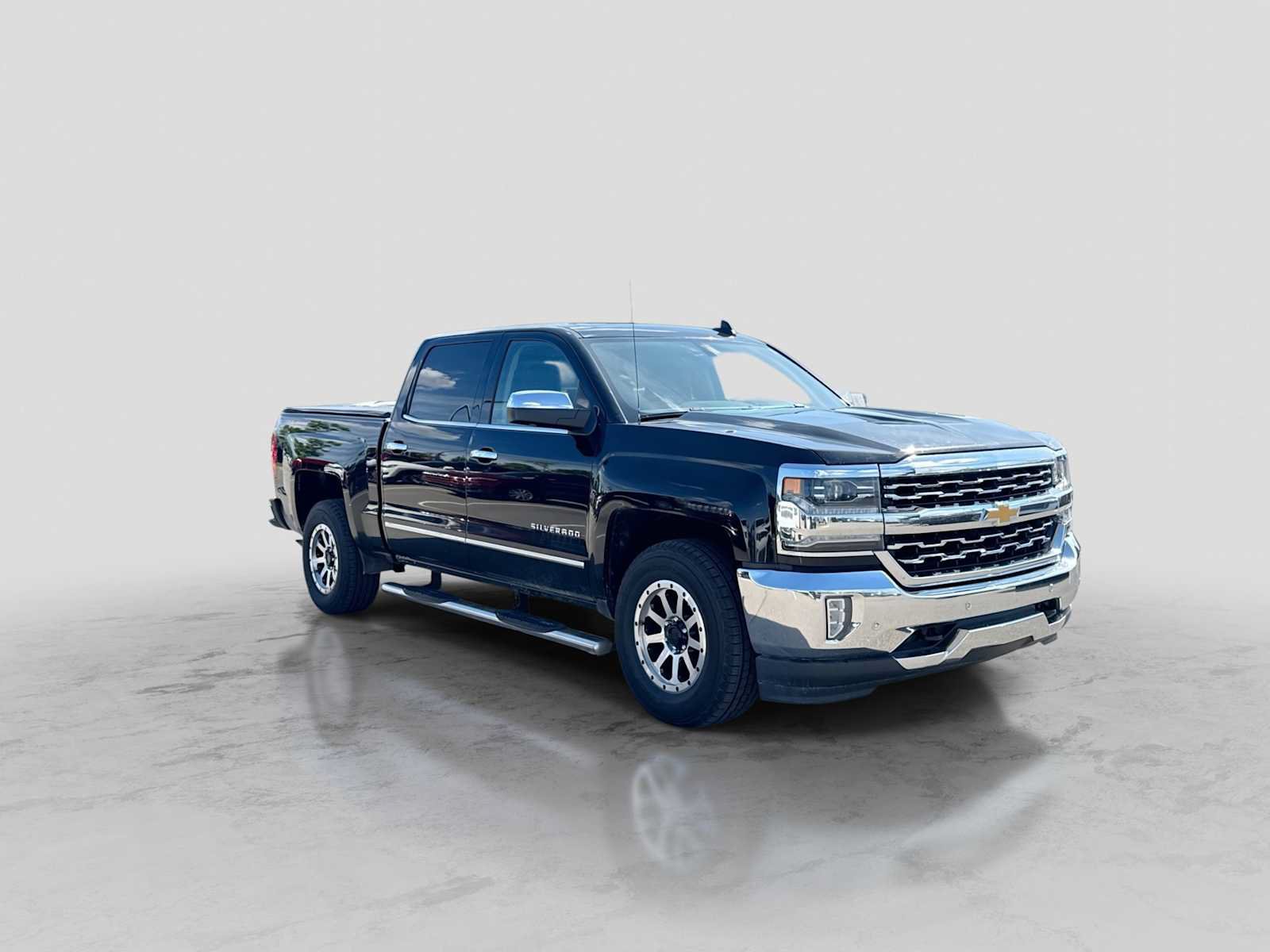 Used 2017 Chevrolet Silverado 1500 LTZ w/ Sport Package AWD/4WD image 7