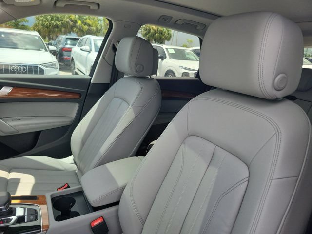 Certified 2023 Audi Q5 2.0T Premium Plus w/ Premium Plus Package AWD/4WD image 16
