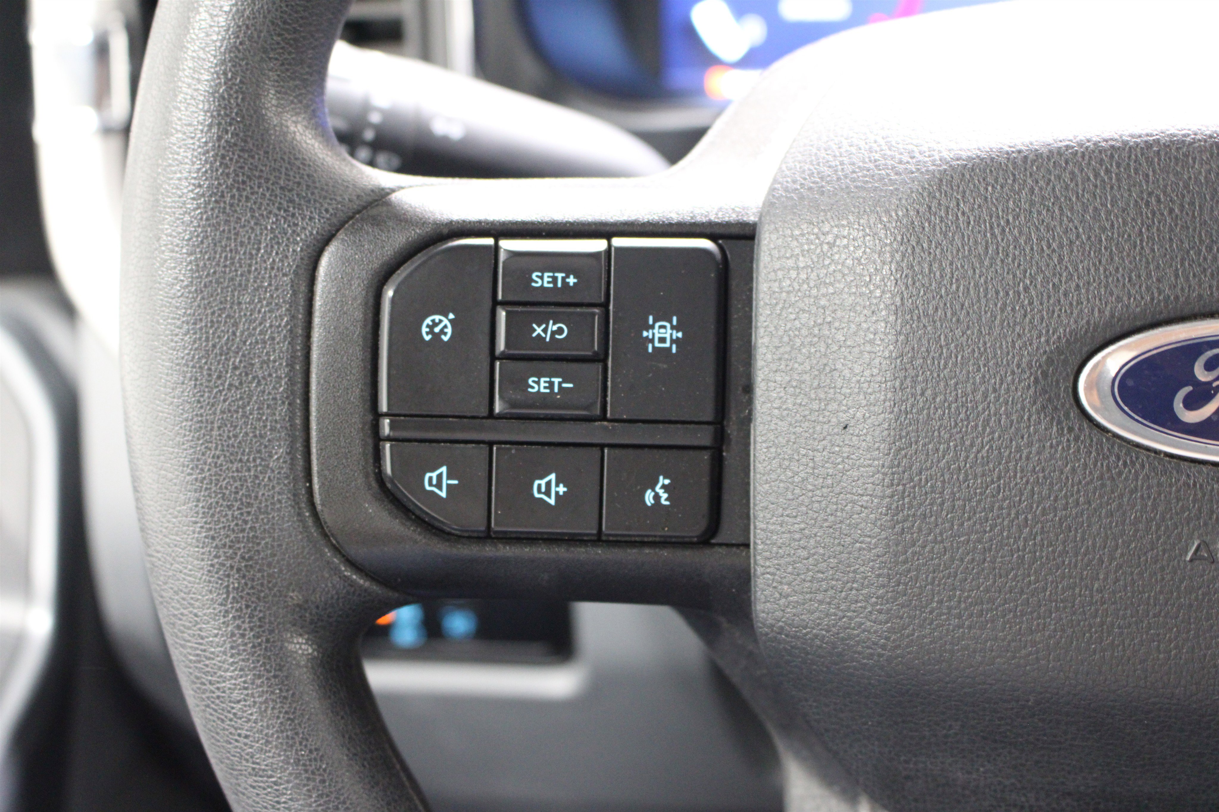 Used 2023 Ford F250 XLT w/ Tremor Off-Road Package image 11