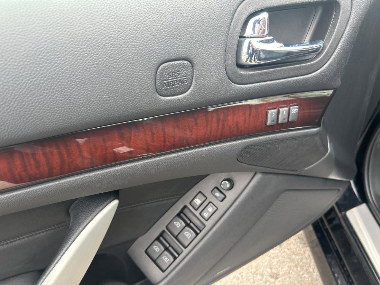 Used 2010 INFINITI G37 Sport w/ Premium Pkg image 12