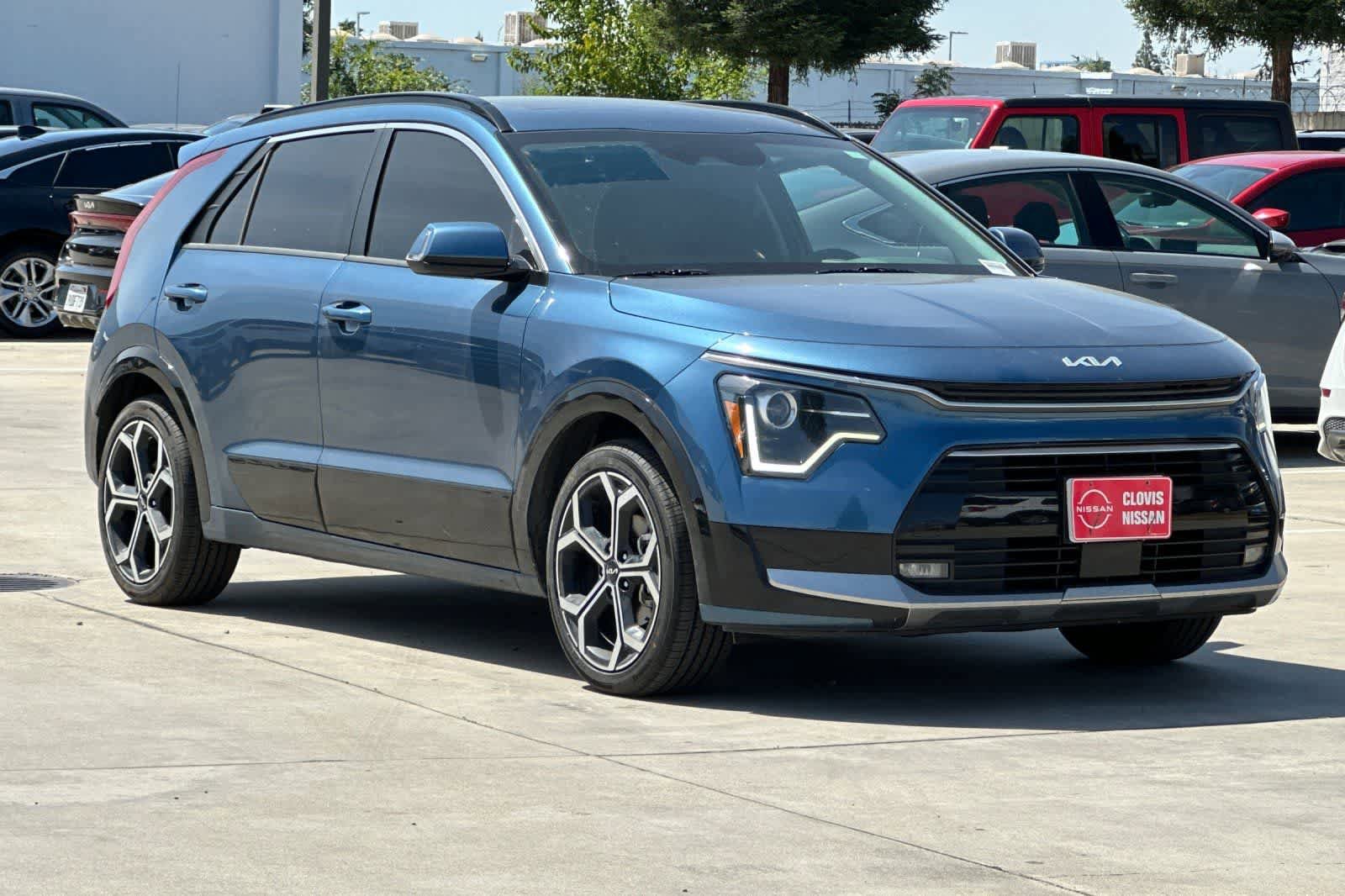 Used 2023 Kia Niro EX Touring FWD image 10