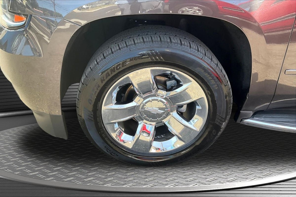 Used 2015 Chevrolet Tahoe LTZ AWD/4WD image 32