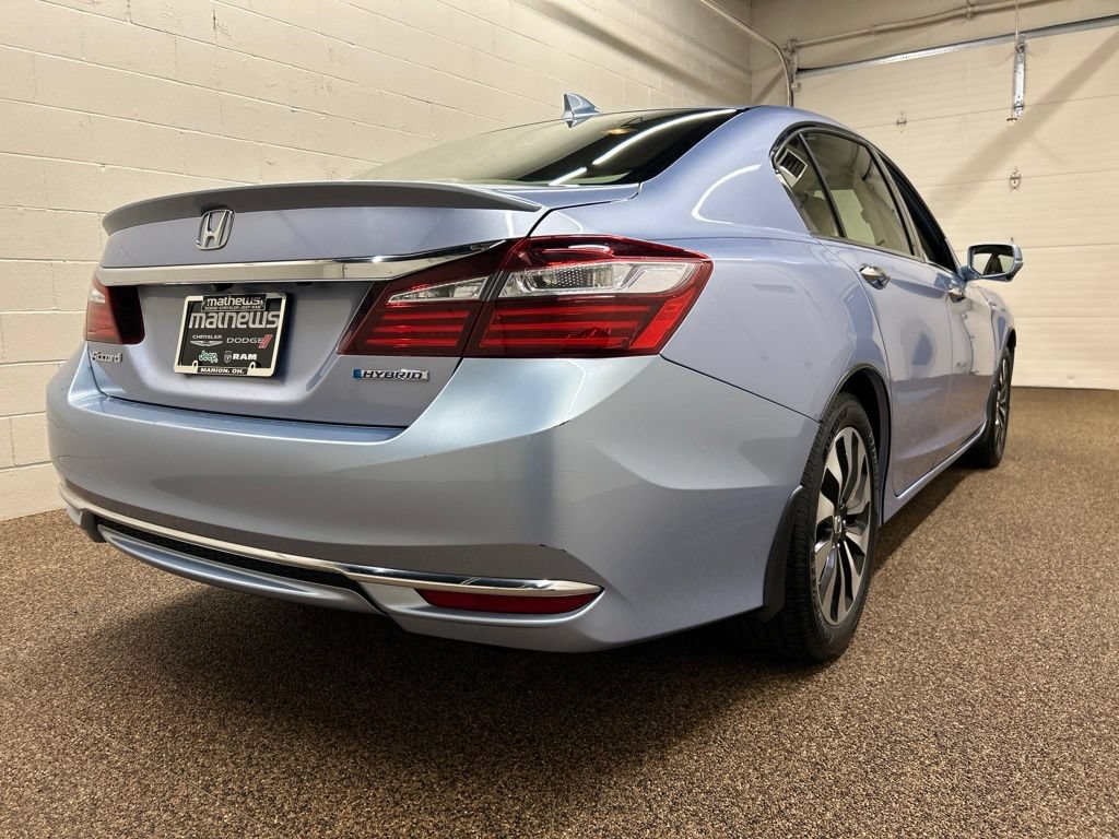 Used 2017 Honda Accord EX-L image 2