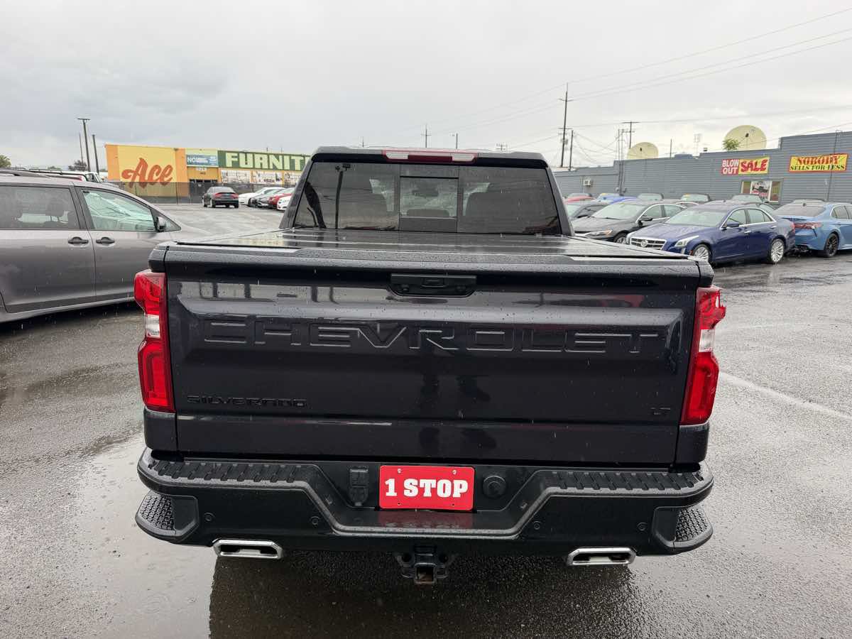 Used 2023 Chevrolet Silverado 1500 LT Trail Boss w/ LT Trail Boss Premium Package AWD/4WD image 4