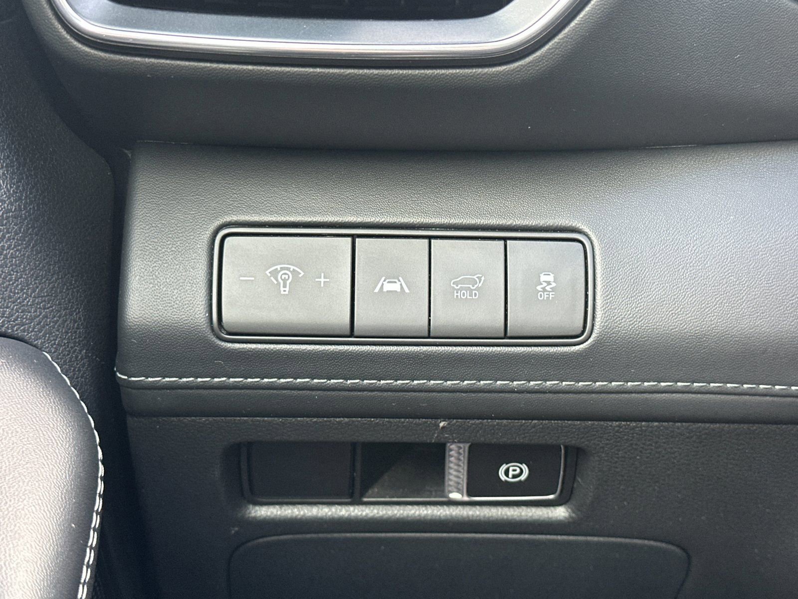 Used 2023 Hyundai Santa Fe SEL Premium image 31