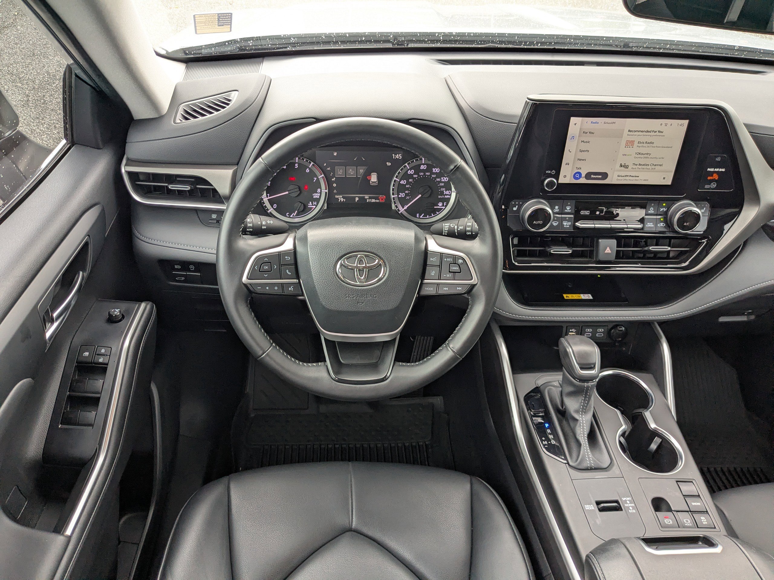 Used 2024 Toyota Highlander XLE image 15