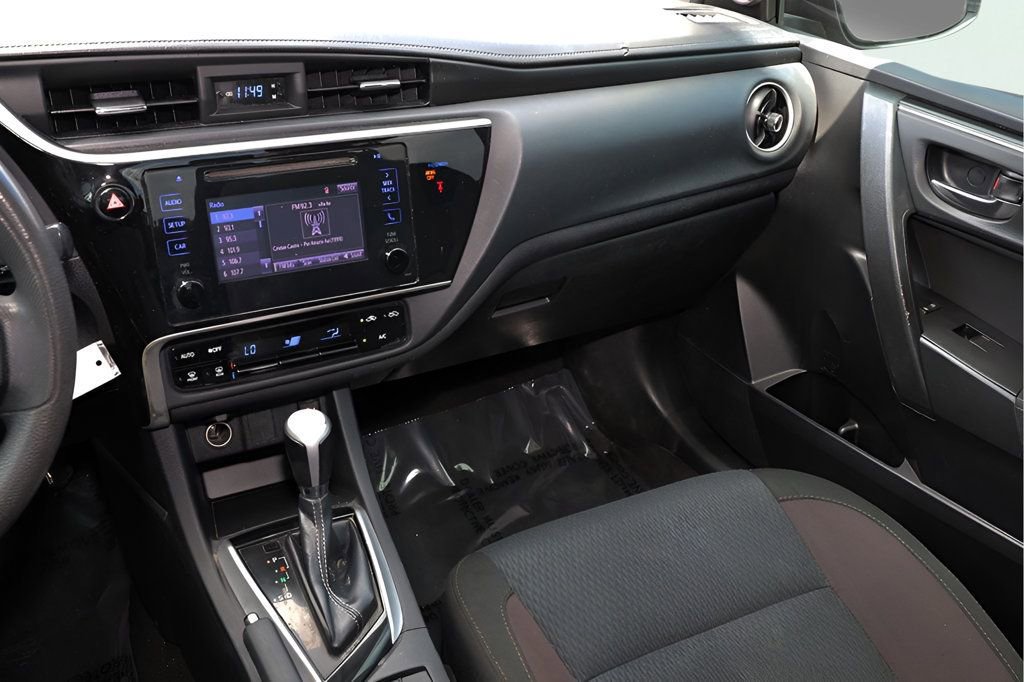 Used 2019 Toyota Corolla LE FWD image 18
