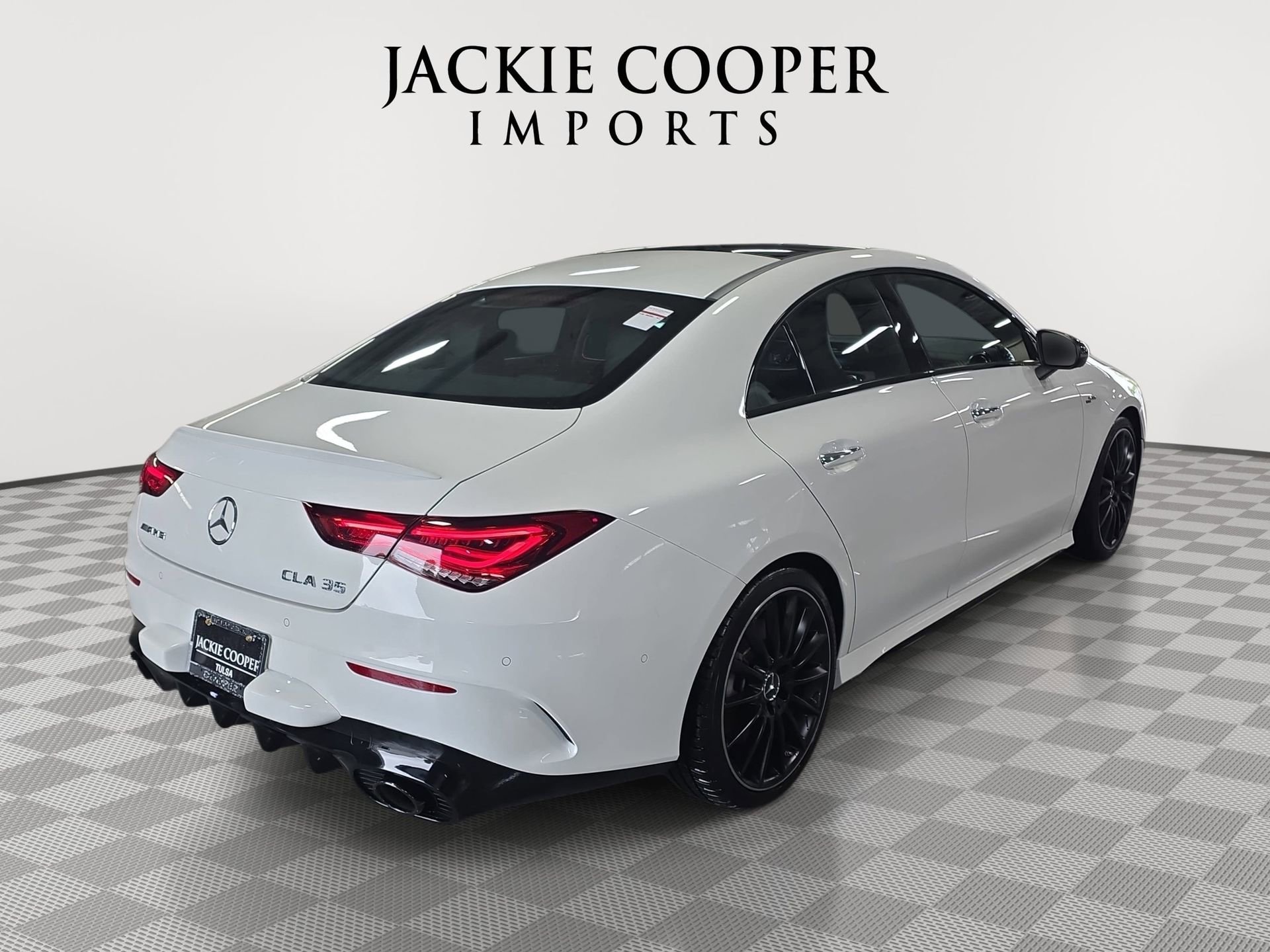 Used 2021 Mercedes-Benz CLA 35 AMG 4MATIC image 5