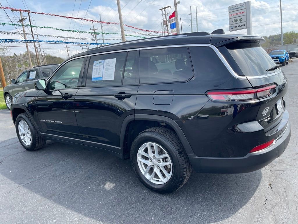 Used 2023 Jeep Grand Cherokee L Laredo w/ Luxury Tech Group I AWD/4WD image 4