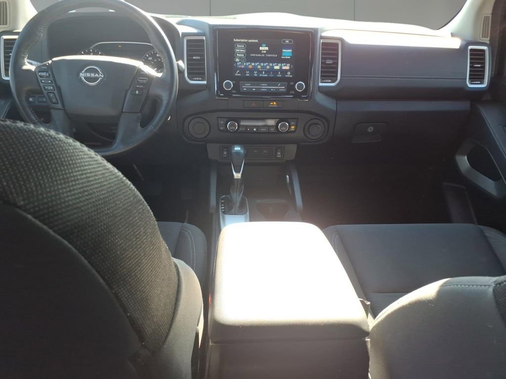 Used 2022 Nissan Frontier SV image 12