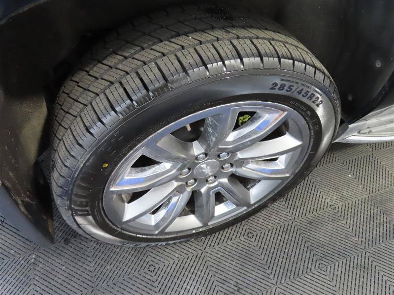 Used 2015 Chevrolet Suburban LTZ AWD/4WD image 8