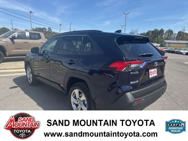 Used 2021 Toyota RAV4 XLE Premium image 5