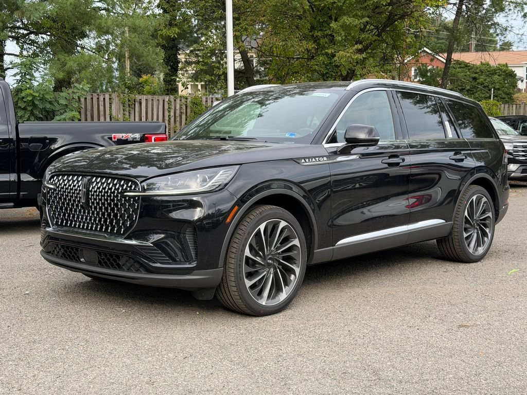 New 2026 Lincoln Aviator Reserve AWD/4WD image 3