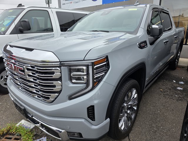 Used 2025 GMC Sierra 1500 Denali AWD/4WD image 2