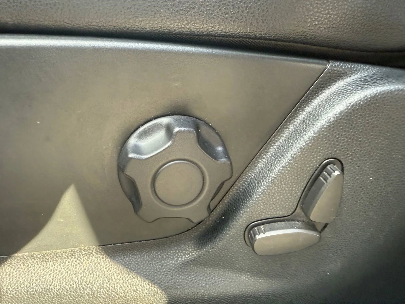 Used 2021 Ford EcoSport SES w/ Interior Protection Package image 14