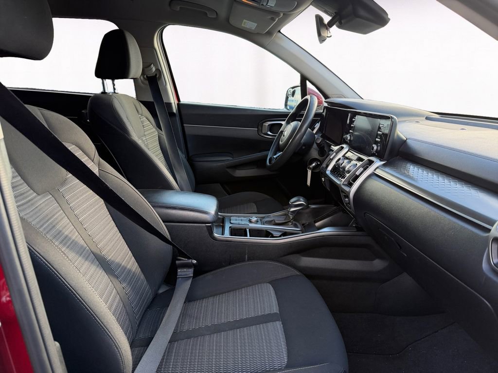 Used 2021 Kia Sorento LX image 15