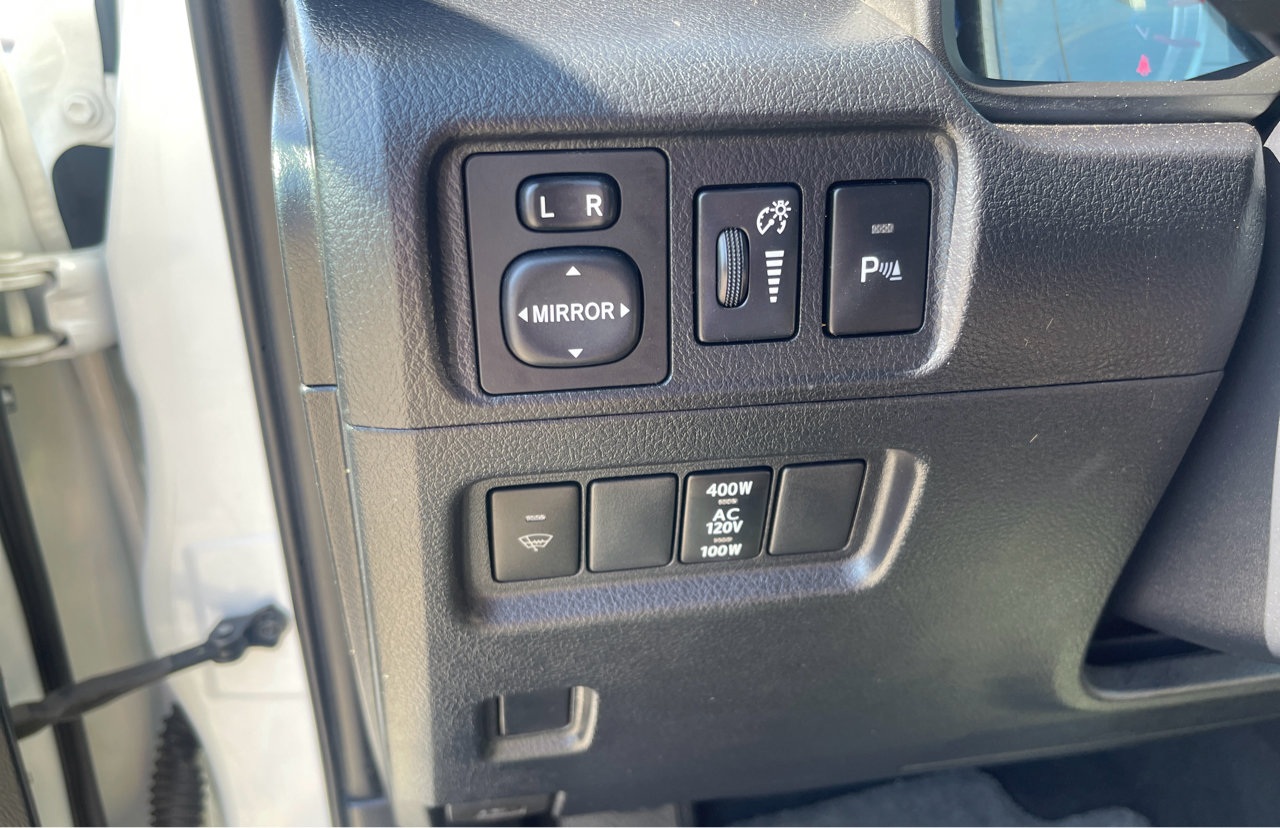 Used 2014 Toyota 4Runner Limited image 25