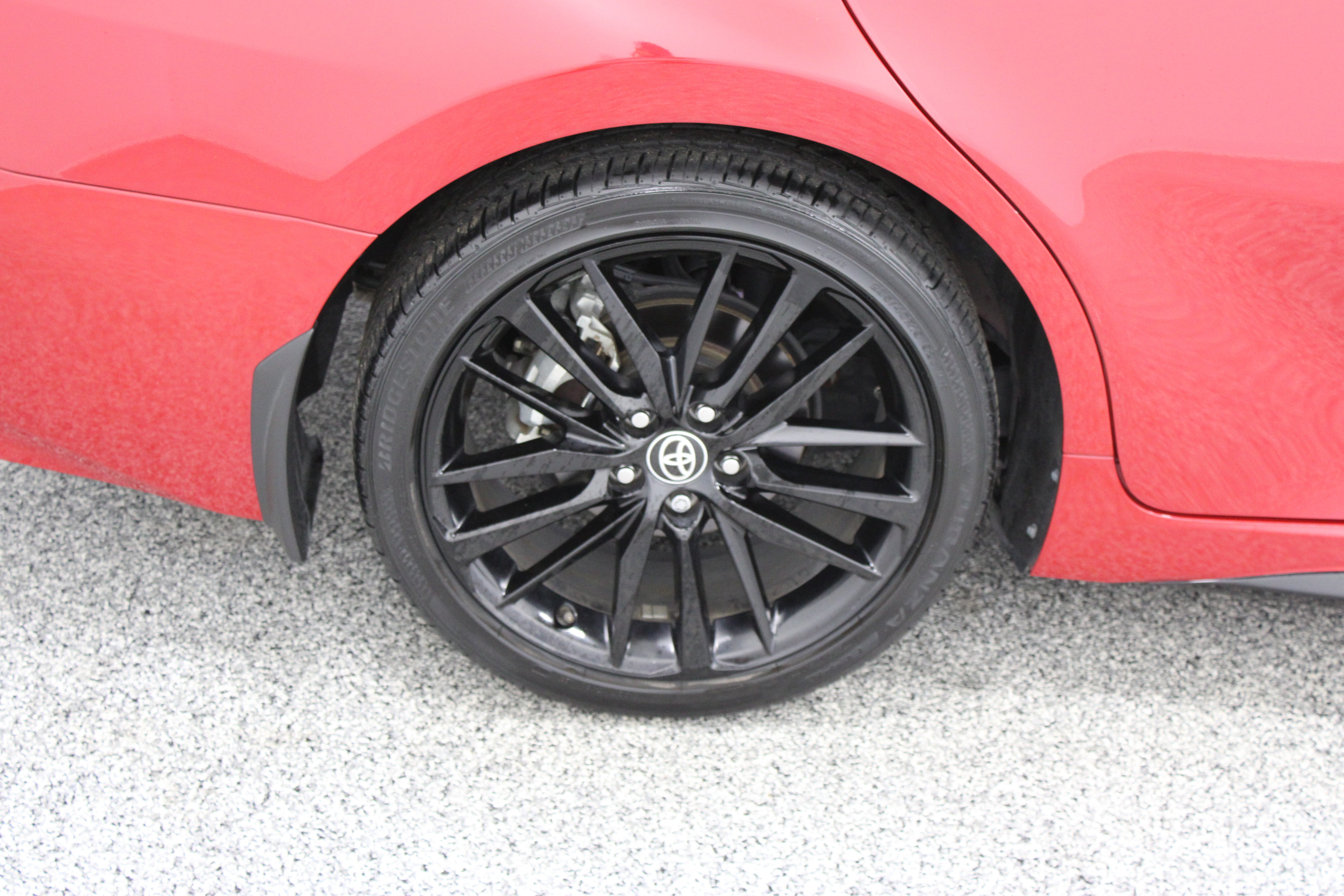 Used 2024 Toyota Camry XSE FWD image 6