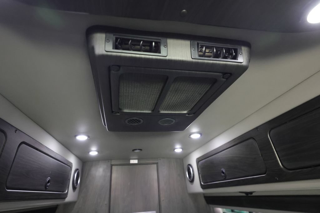Used 2021 Mercedes-Benz Sprinter 3500 image 17