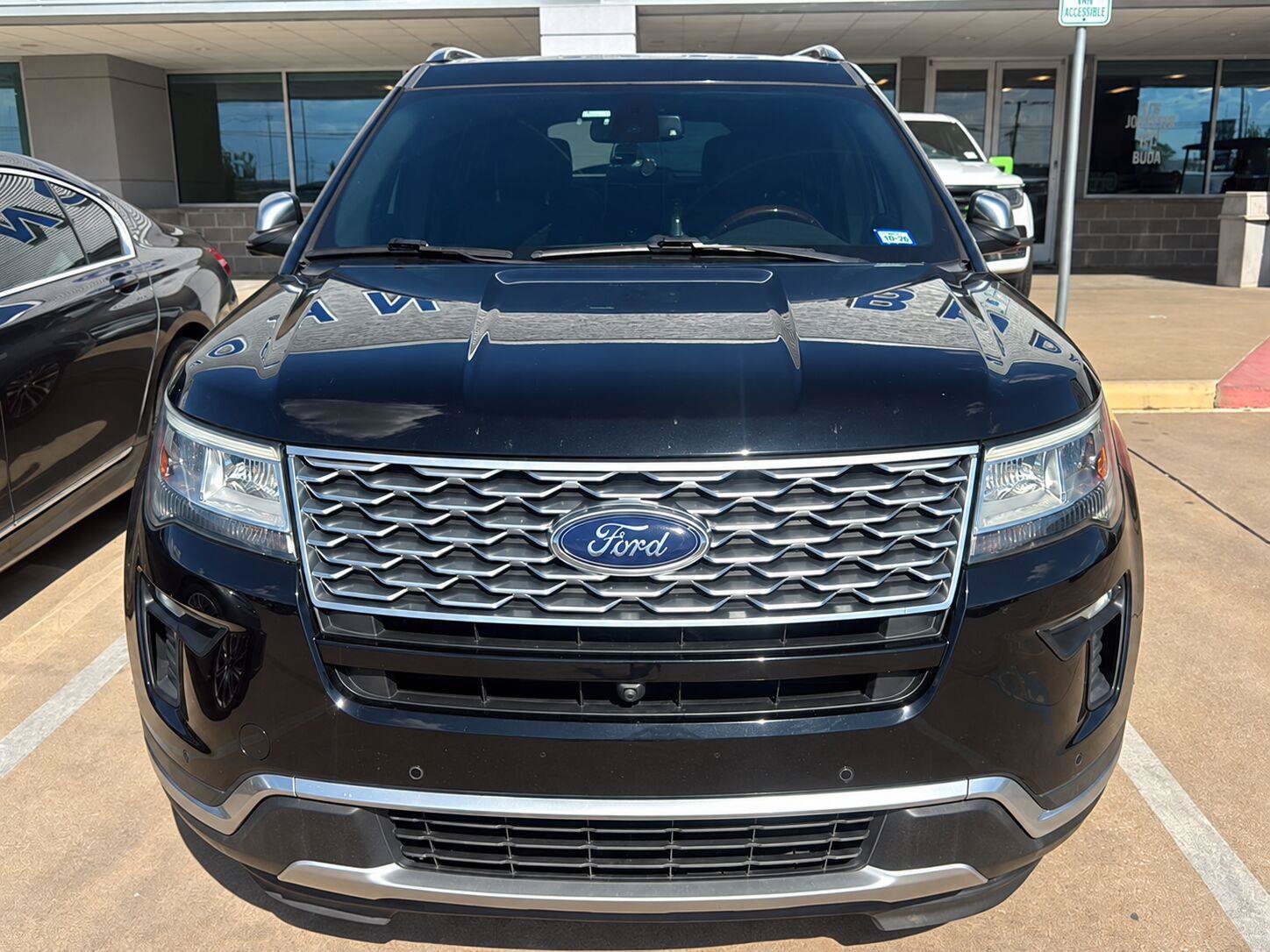 Used 2018 Ford Explorer Platinum AWD/4WD image 25