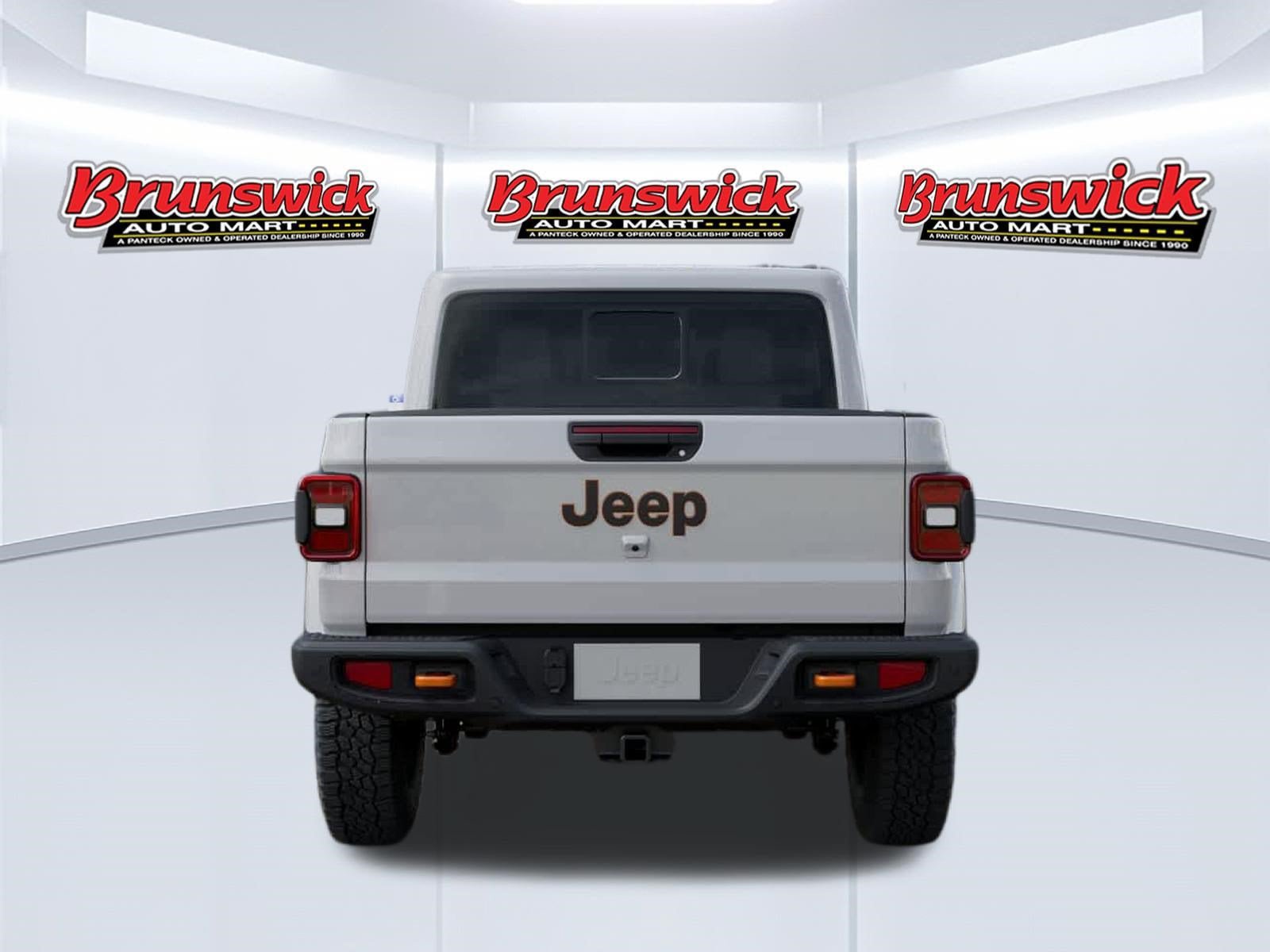New 2026 Jeep Gladiator Mojave w/ Safety Group AWD/4WD image 7