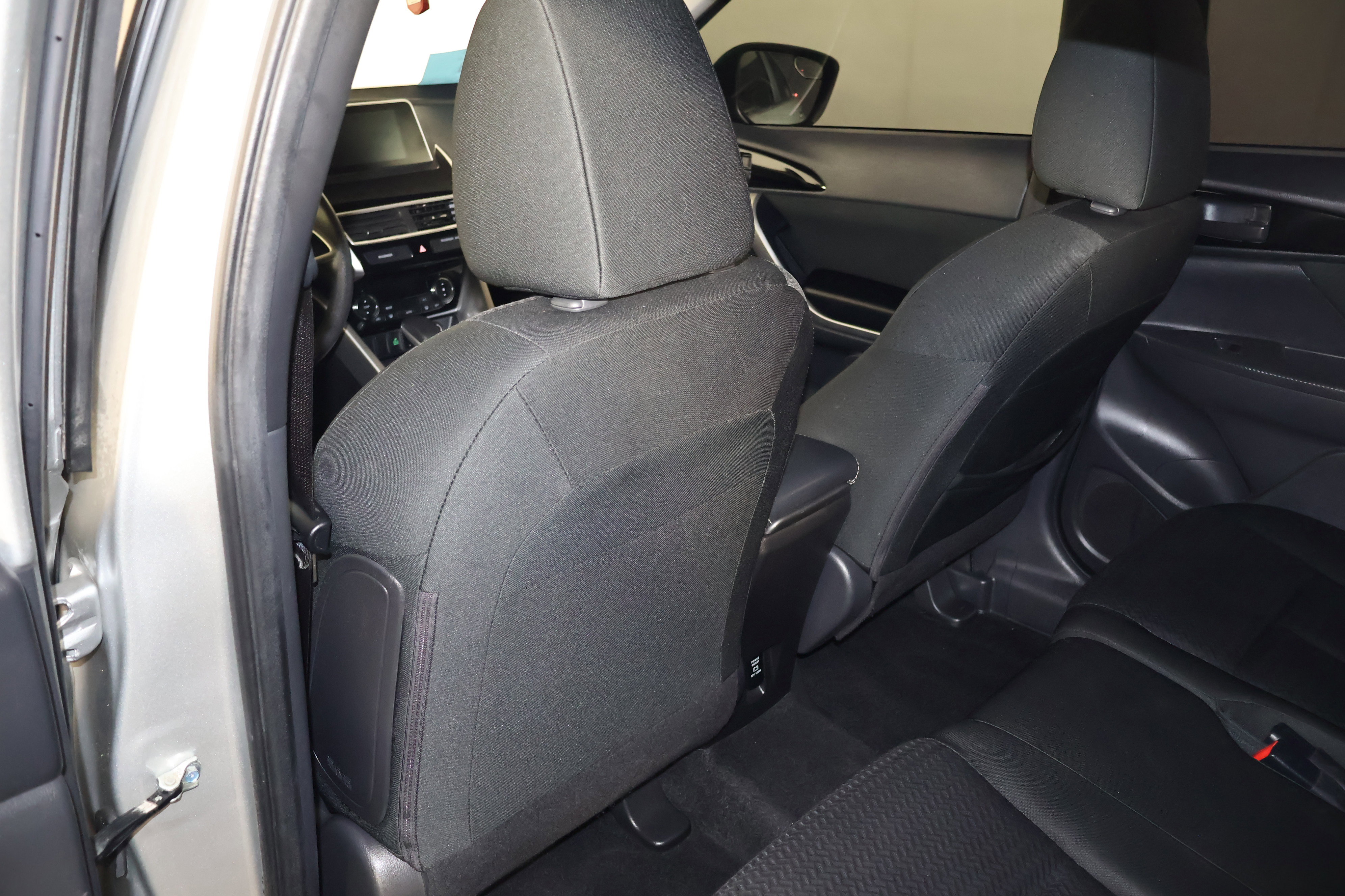 Used 2018 Mitsubishi Eclipse Cross LE image 45