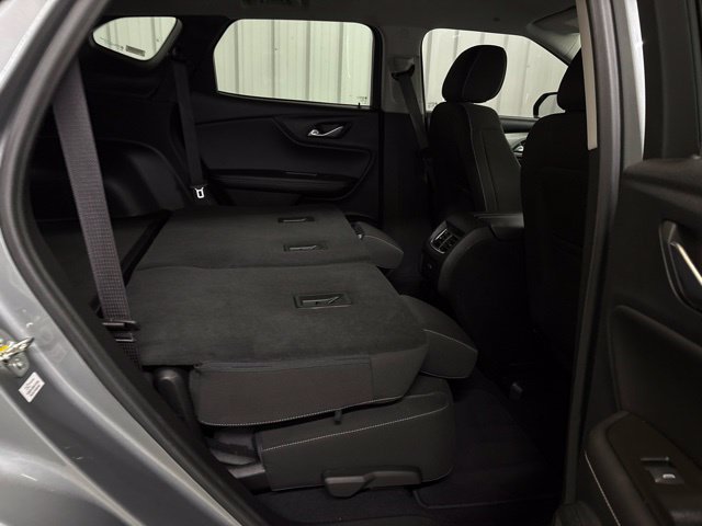 Used 2025 Chevrolet Blazer LT FWD image 16