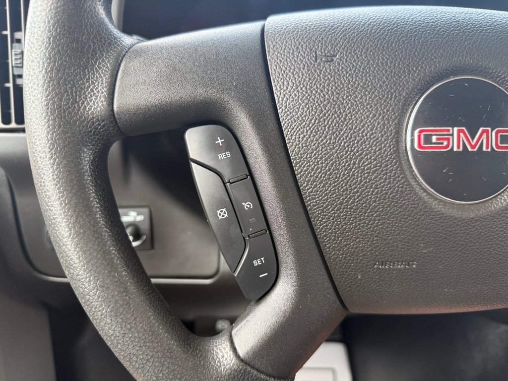 Used 2018 GMC Savana 3500 w/ Driver Convenience Package RWD image 18