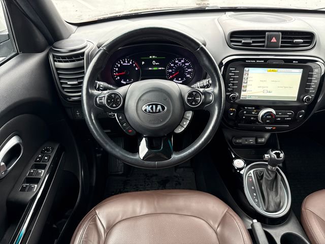 Used 2017 Kia Soul + image 16