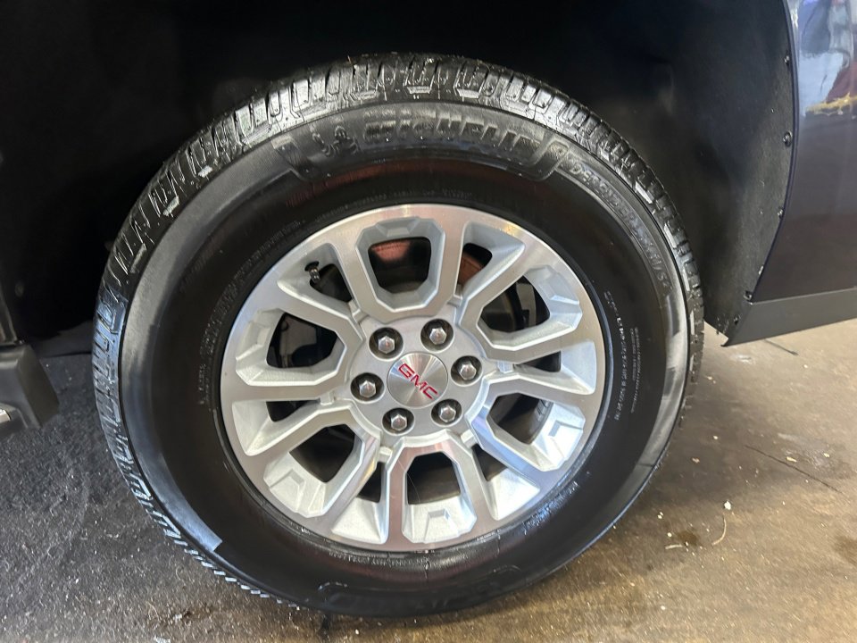 Used 2019 GMC Yukon SLT w/ Open Road Package image 25