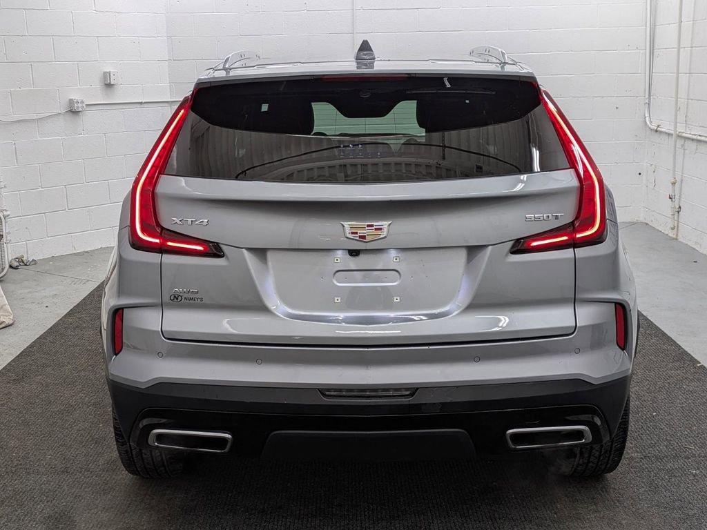 Used 2024 Cadillac XT4 Premium Luxury image 17
