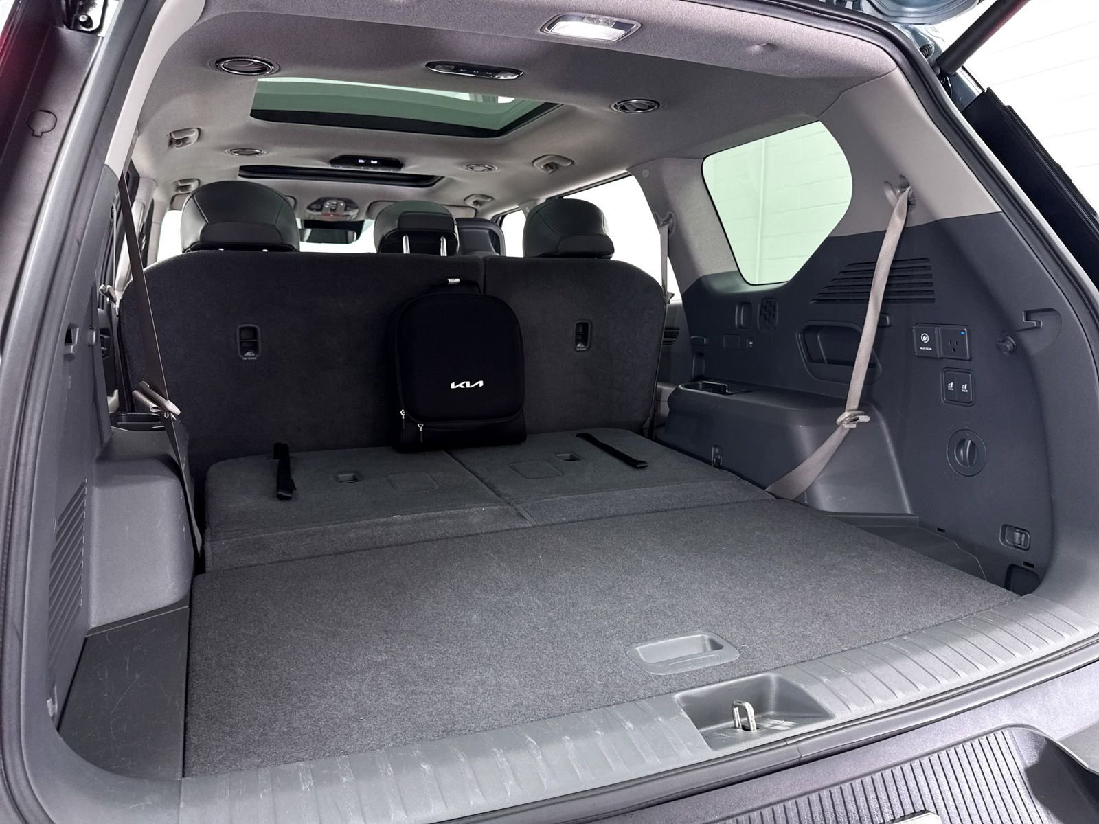 Used 2024 Kia EV9 Wind image 33