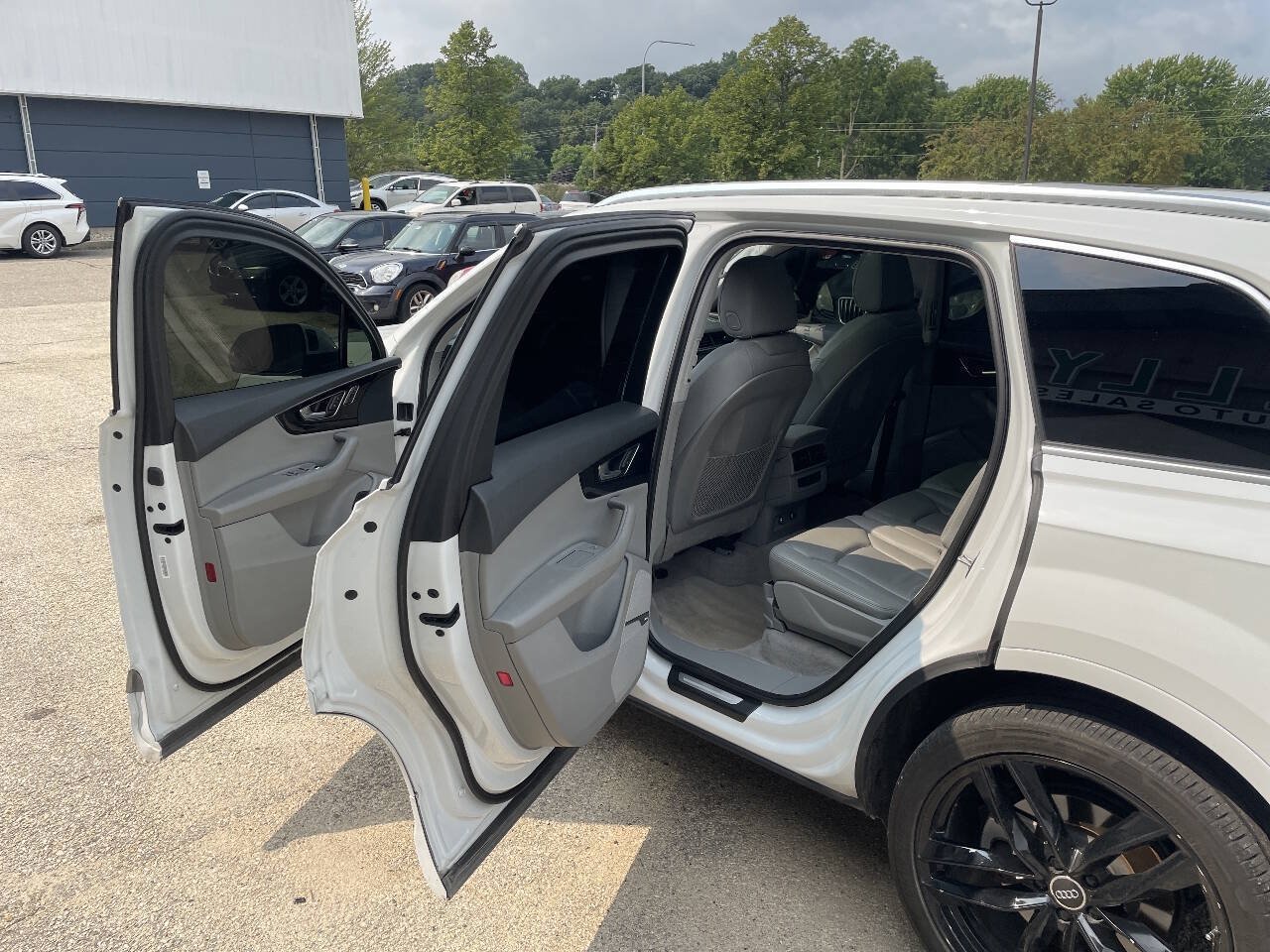 Used 2019 Audi Q7 3.0T Premium Plus AWD/4WD image 23
