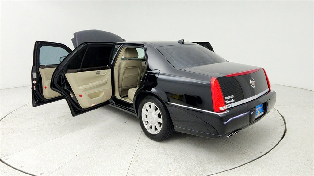 Used 2011 Cadillac DTS image 13
