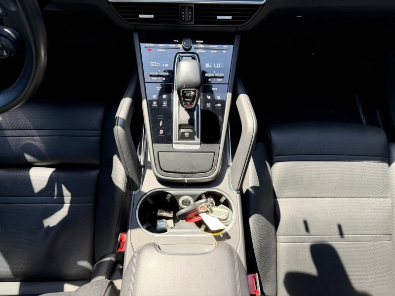 Used 2019 Porsche Cayenne Turbo AWD/4WD image 25