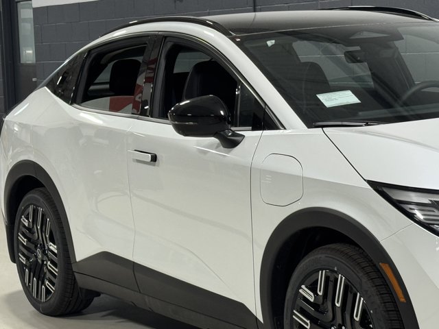 New 2026 Nissan Leaf Platinum+ w/ Cargo Package (Platinum+) FWD image 4