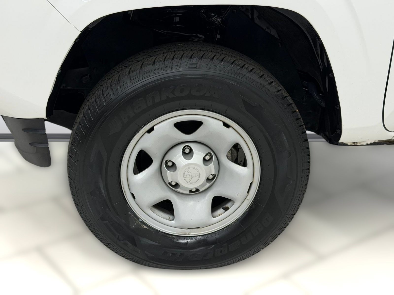 Used 2023 Toyota Tacoma SR AWD/4WD image 11