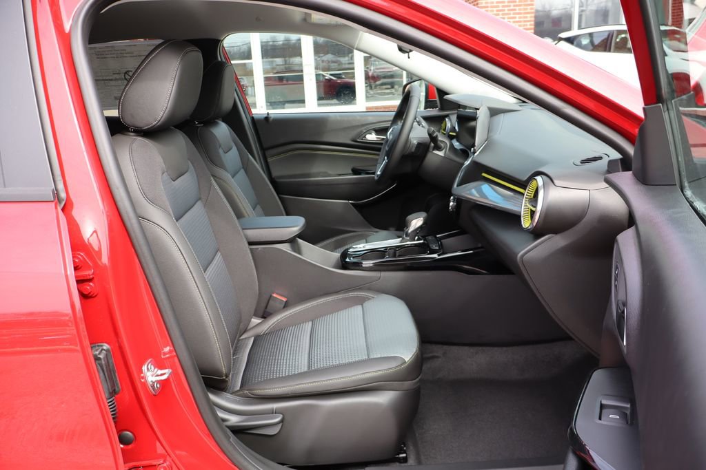 New 2026 Chevrolet Trax LT image 37