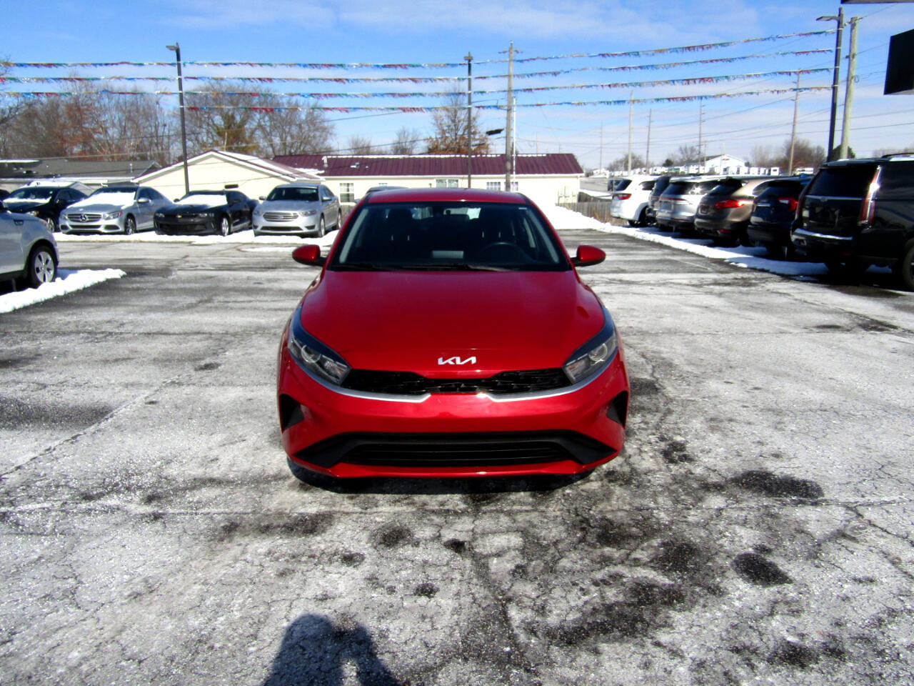 Used 2022 Kia Forte LXS image 2