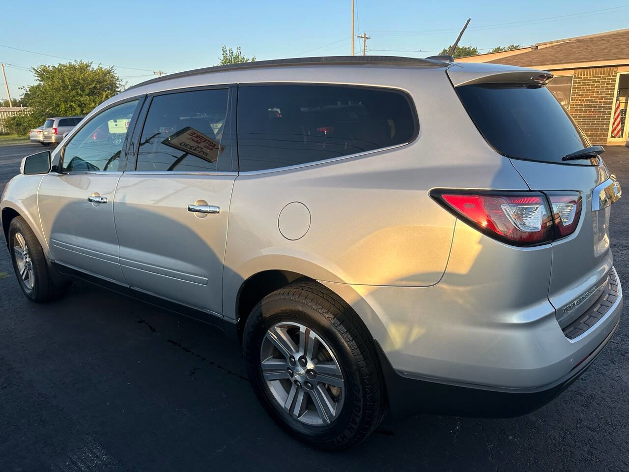 Used 2017 Chevrolet Traverse LT image 8
