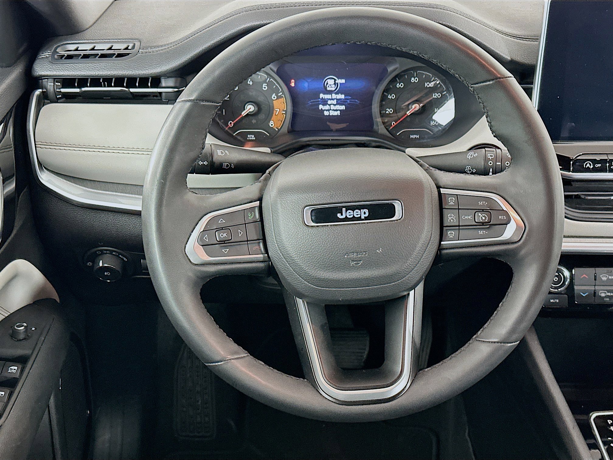 Used 2025 Jeep Compass Limited image 18