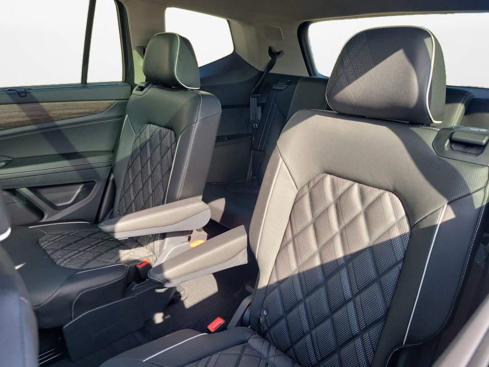 New 2025 Volkswagen Atlas SEL Premium R-Line image 12