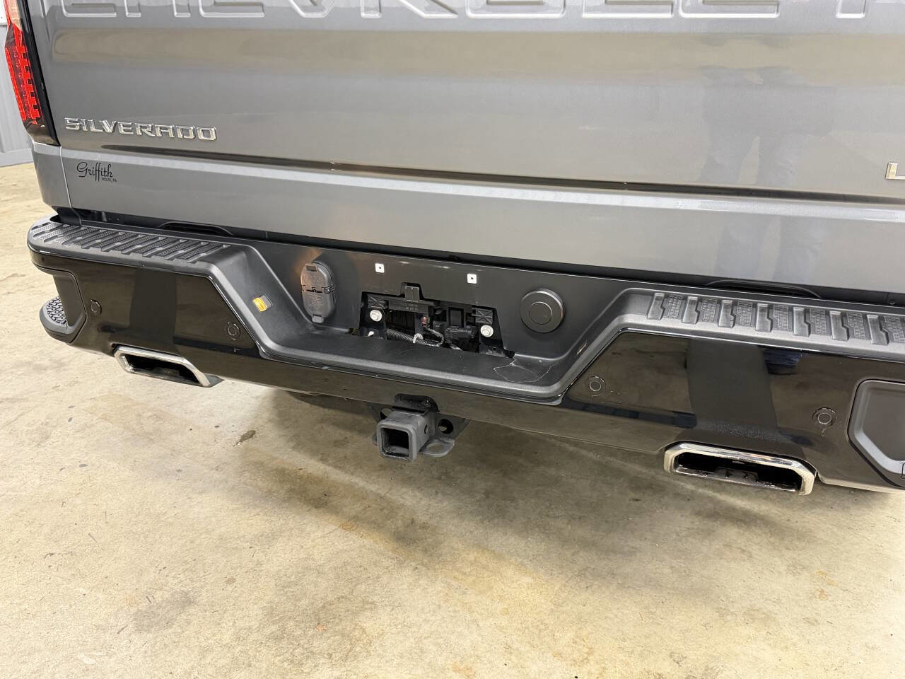 Used 2021 Chevrolet Silverado 1500 LT Trail Boss w/ Convenience Package II image 9