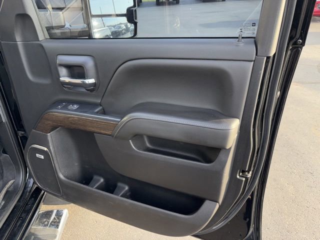 Used 2019 GMC Sierra 3500 Denali AWD/4WD image 7
