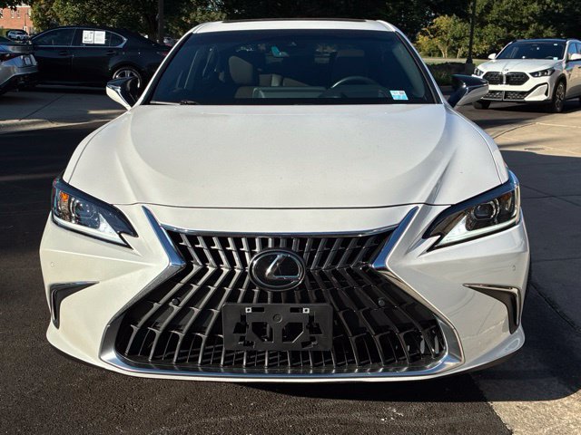 Used 2024 Lexus ES 350 w/ Premium Package FWD image 2