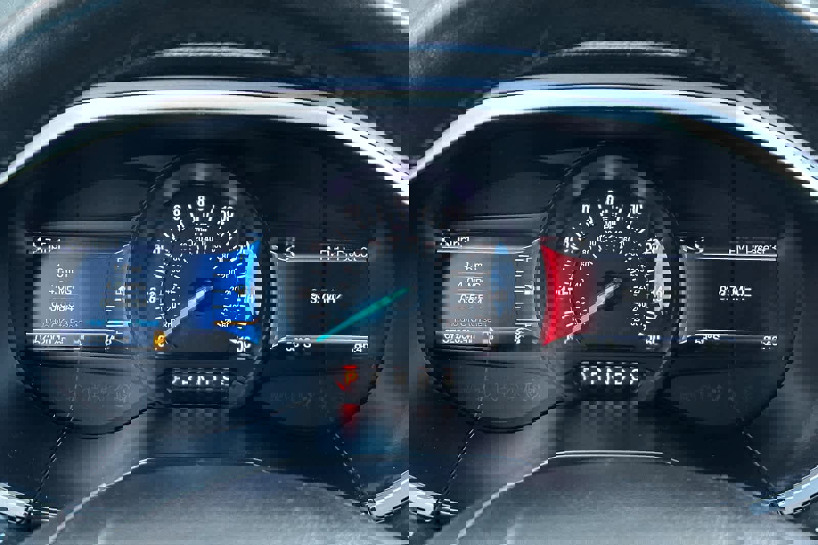 Used 2020 Ford Edge SEL image 29