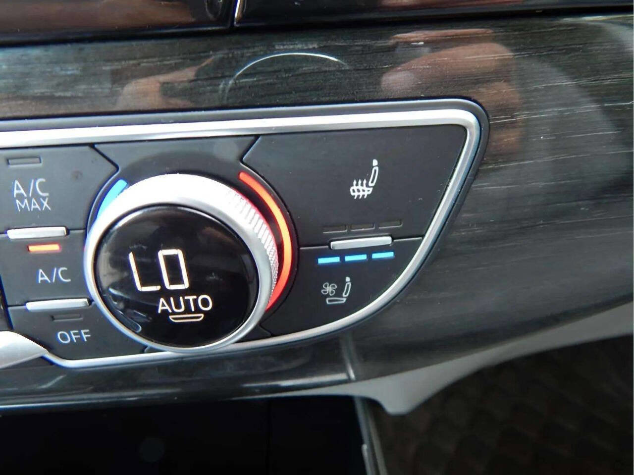 Used 2017 Audi Q7 3.0T Prestige image 36