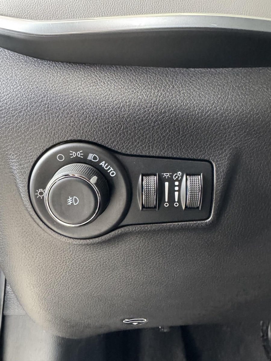 Used 2024 Jeep Compass Limited AWD/4WD image 11
