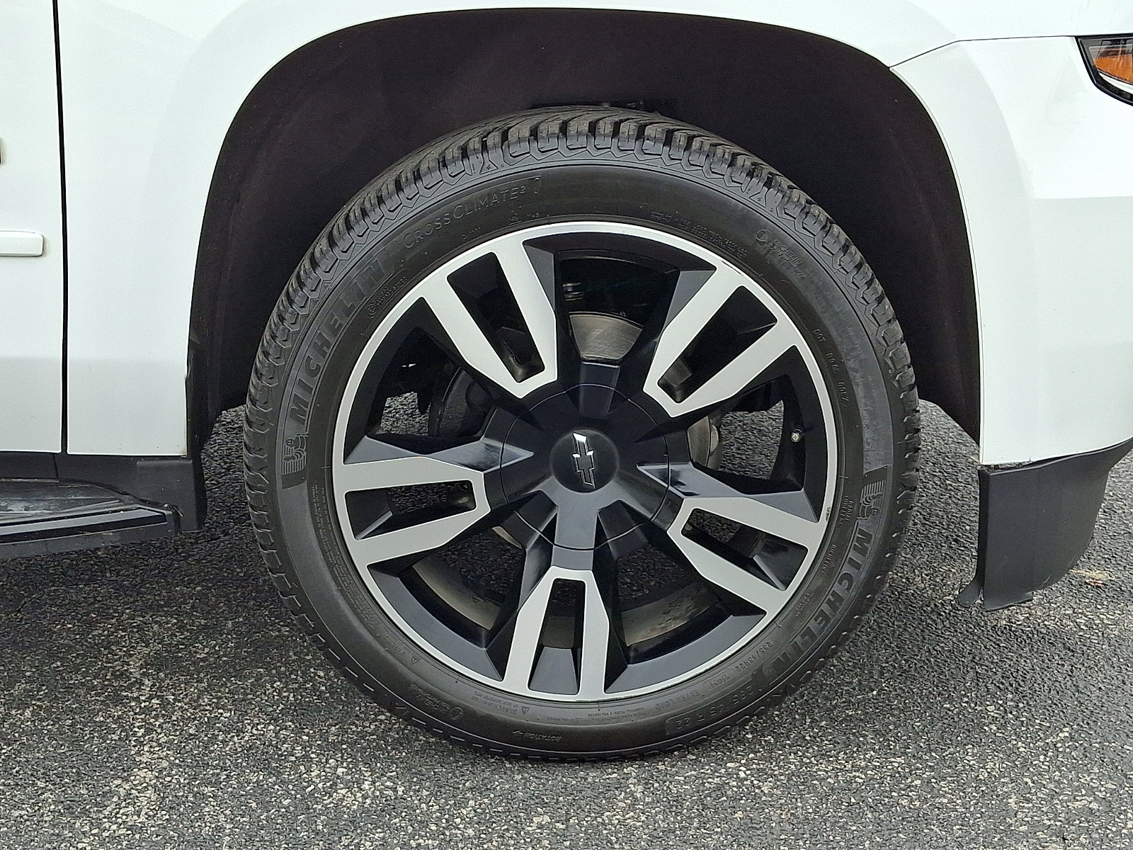 Used 2020 Chevrolet Suburban Premier image 10